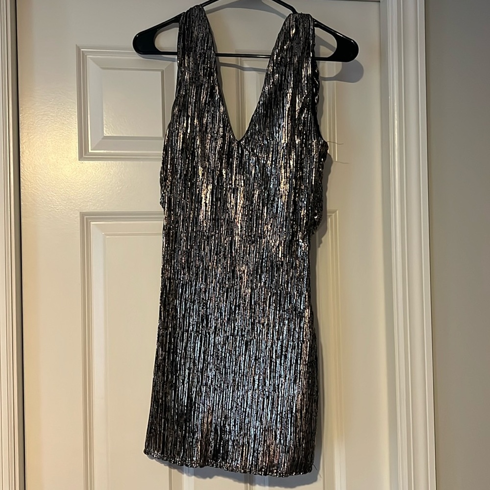 h:ours droop back mini dress